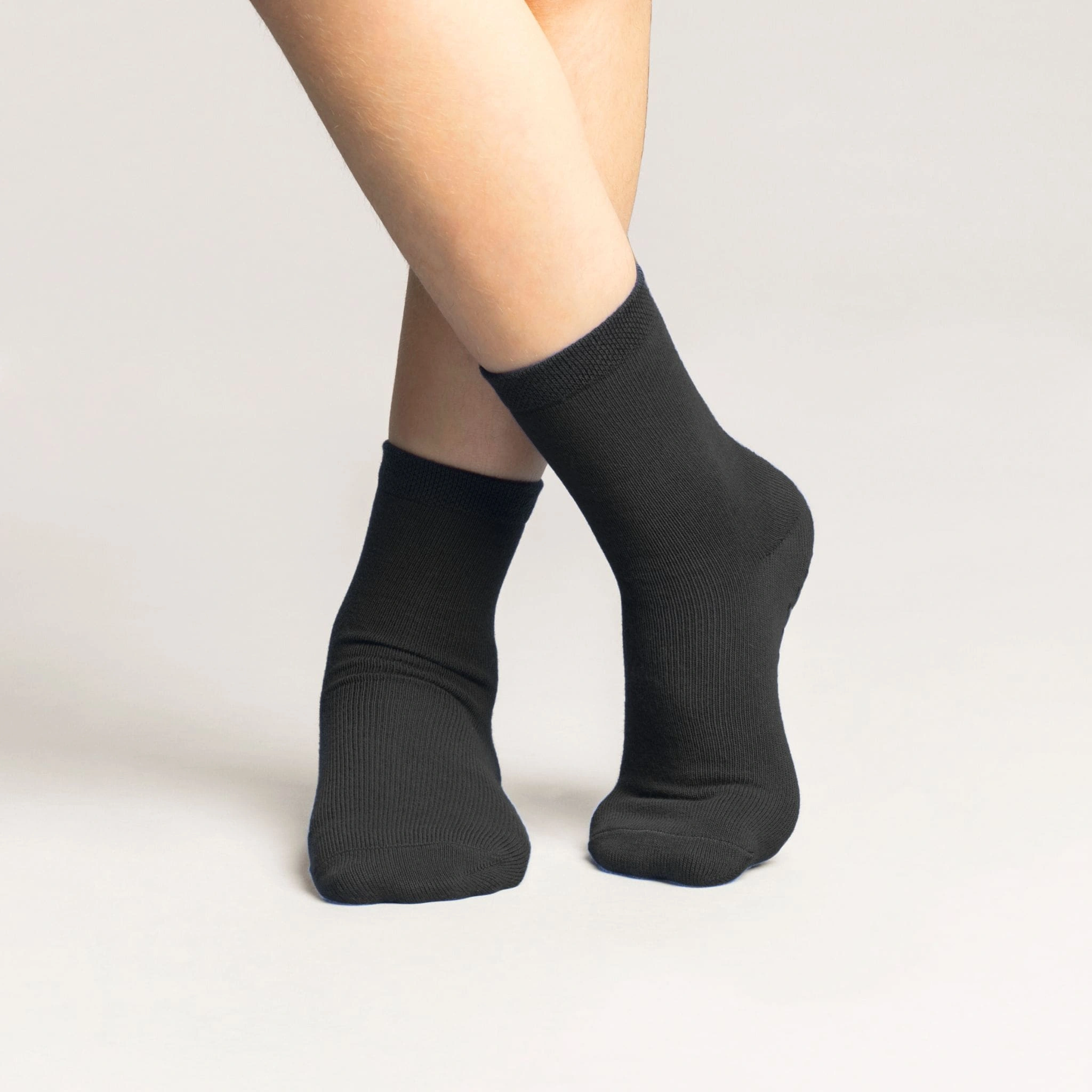 Cozy Crew Grips: Little Feet's Best Friend! 4-Pack of Fun Socks for Happy Kids!